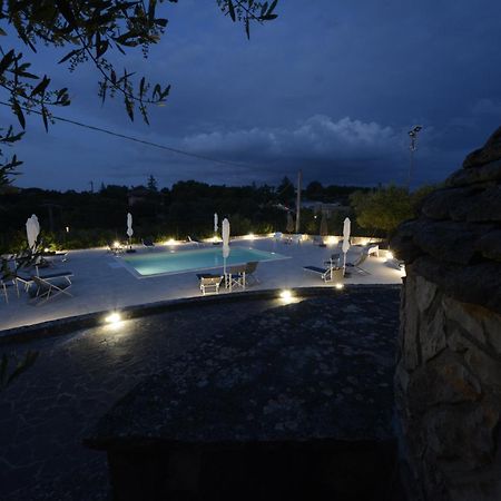 I Trulli Di Eva Apartment โนซิ ภายนอก รูปภาพ