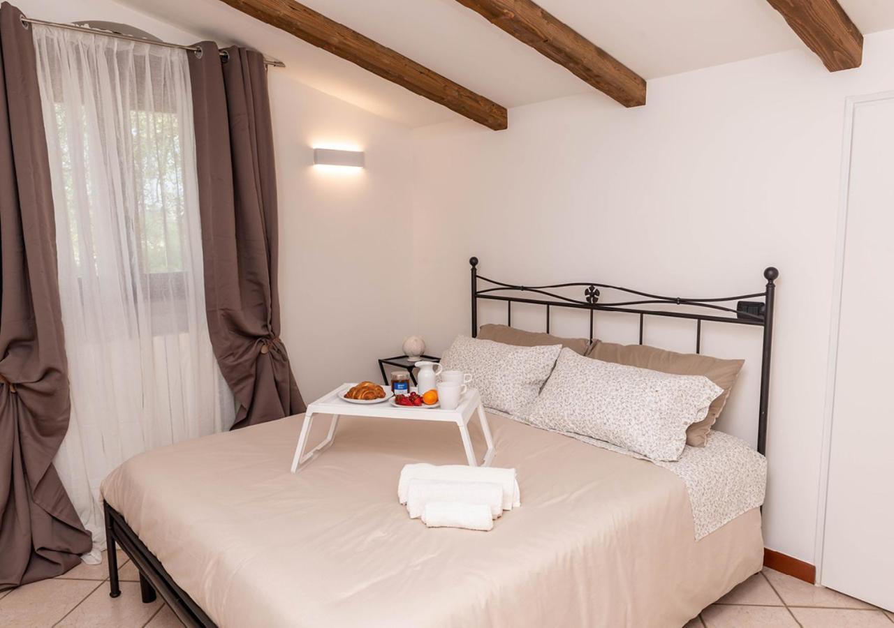 I Trulli Di Eva Apartment โนซิ ภายนอก รูปภาพ