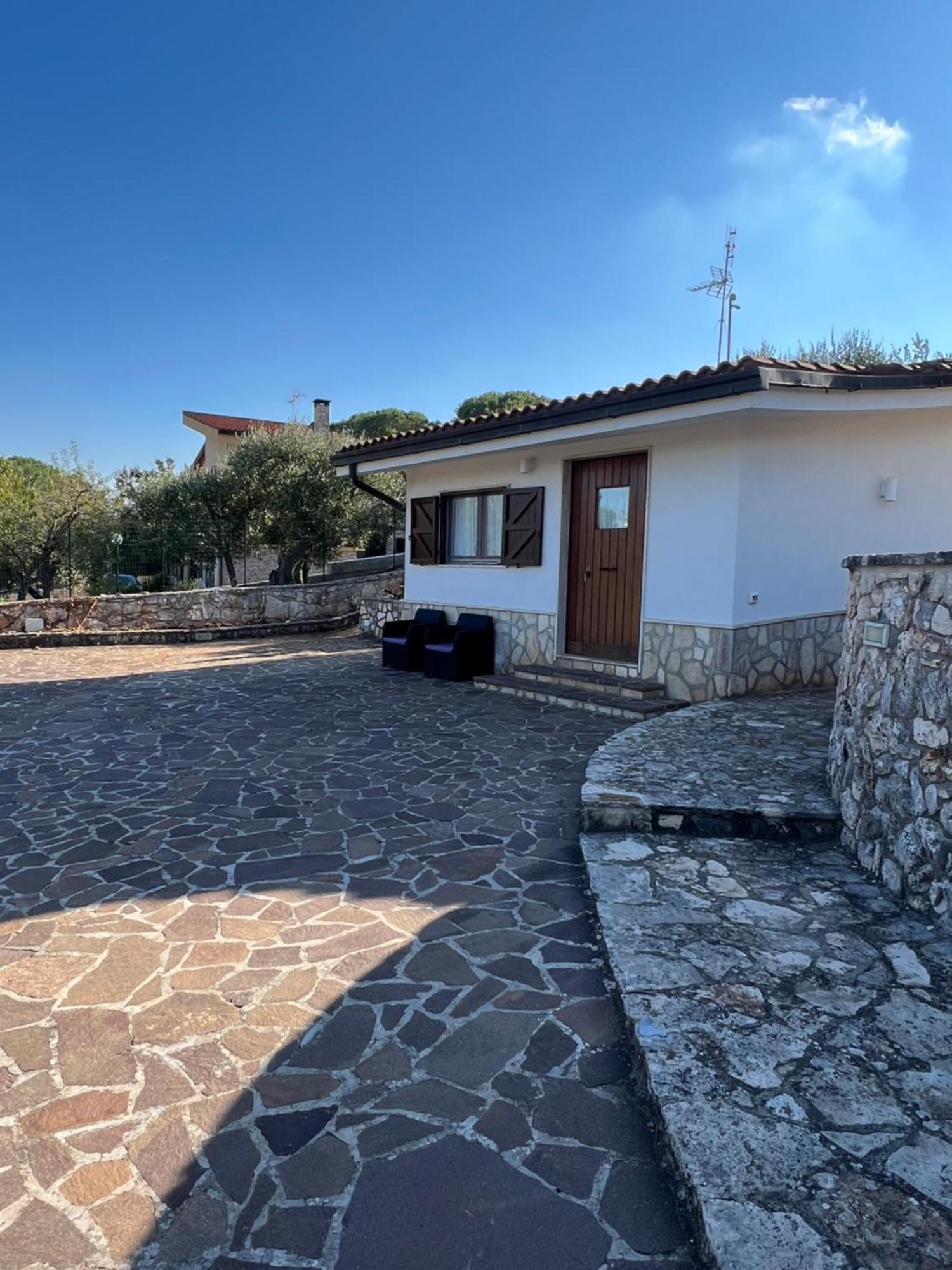I Trulli Di Eva Apartment โนซิ ภายนอก รูปภาพ