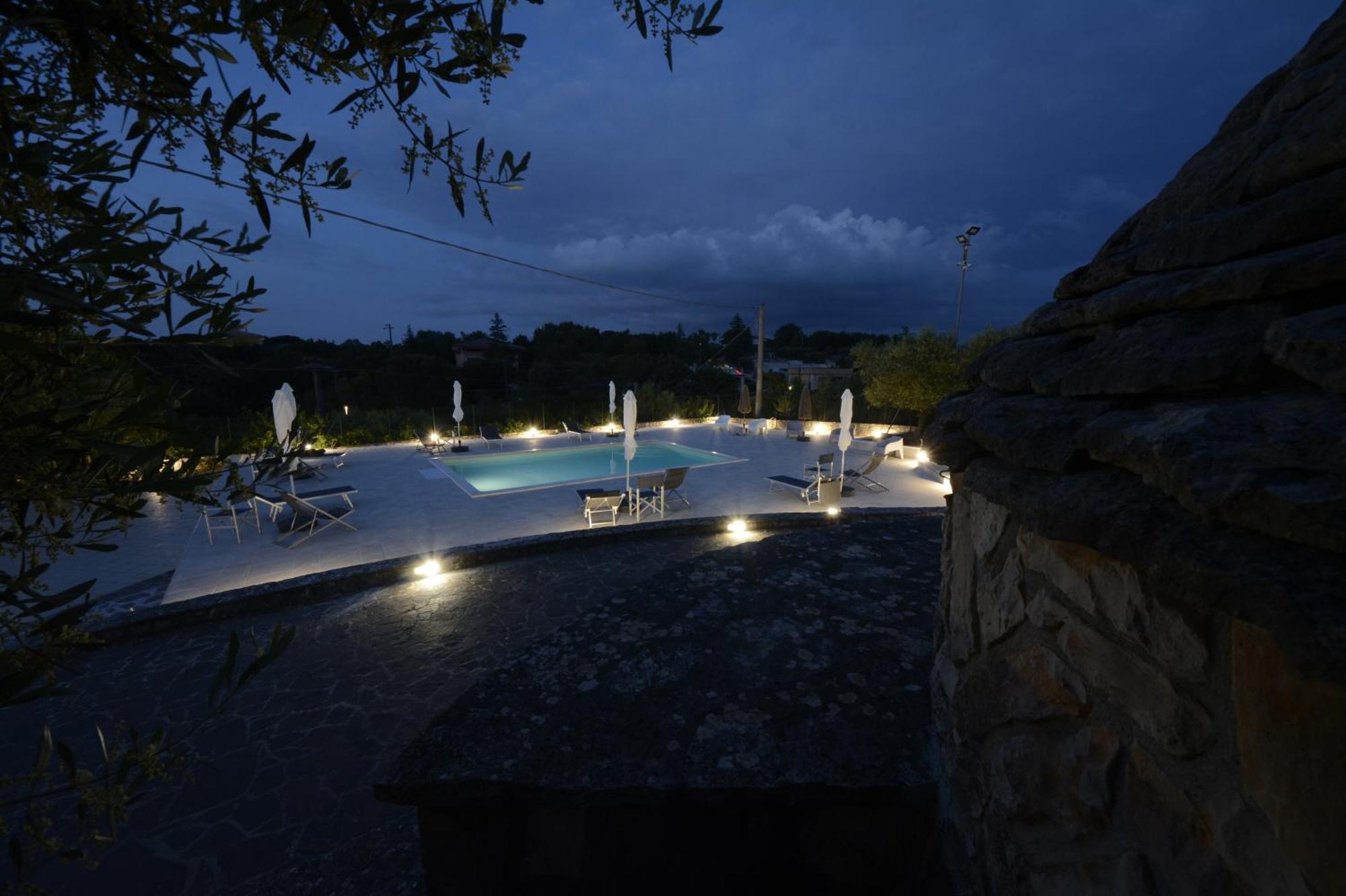 I Trulli Di Eva Apartment โนซิ ภายนอก รูปภาพ