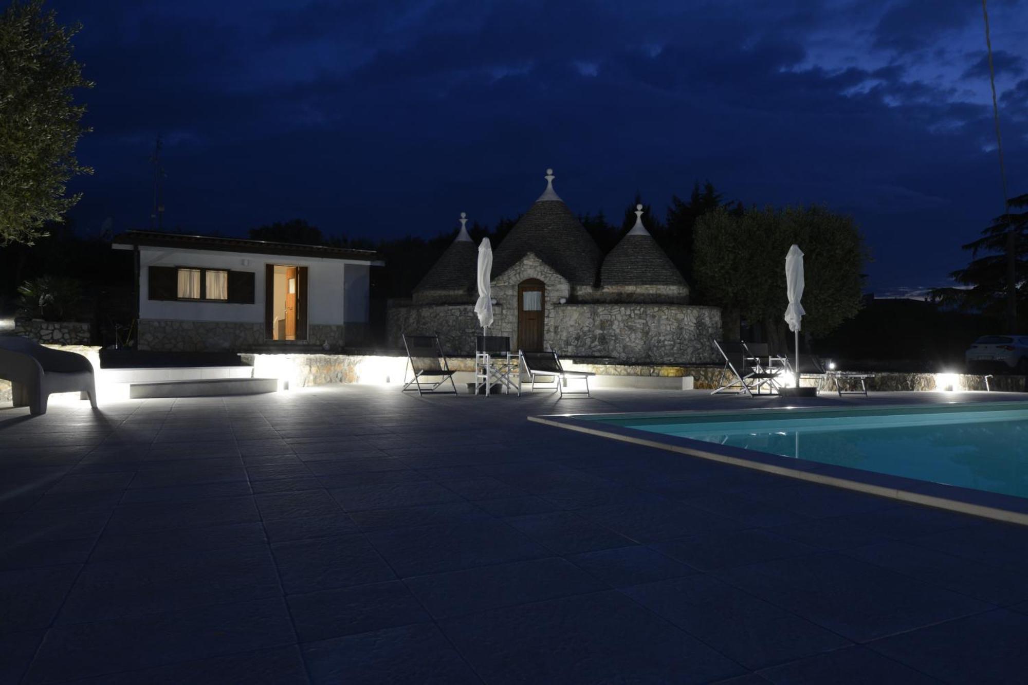 I Trulli Di Eva Apartment โนซิ ภายนอก รูปภาพ