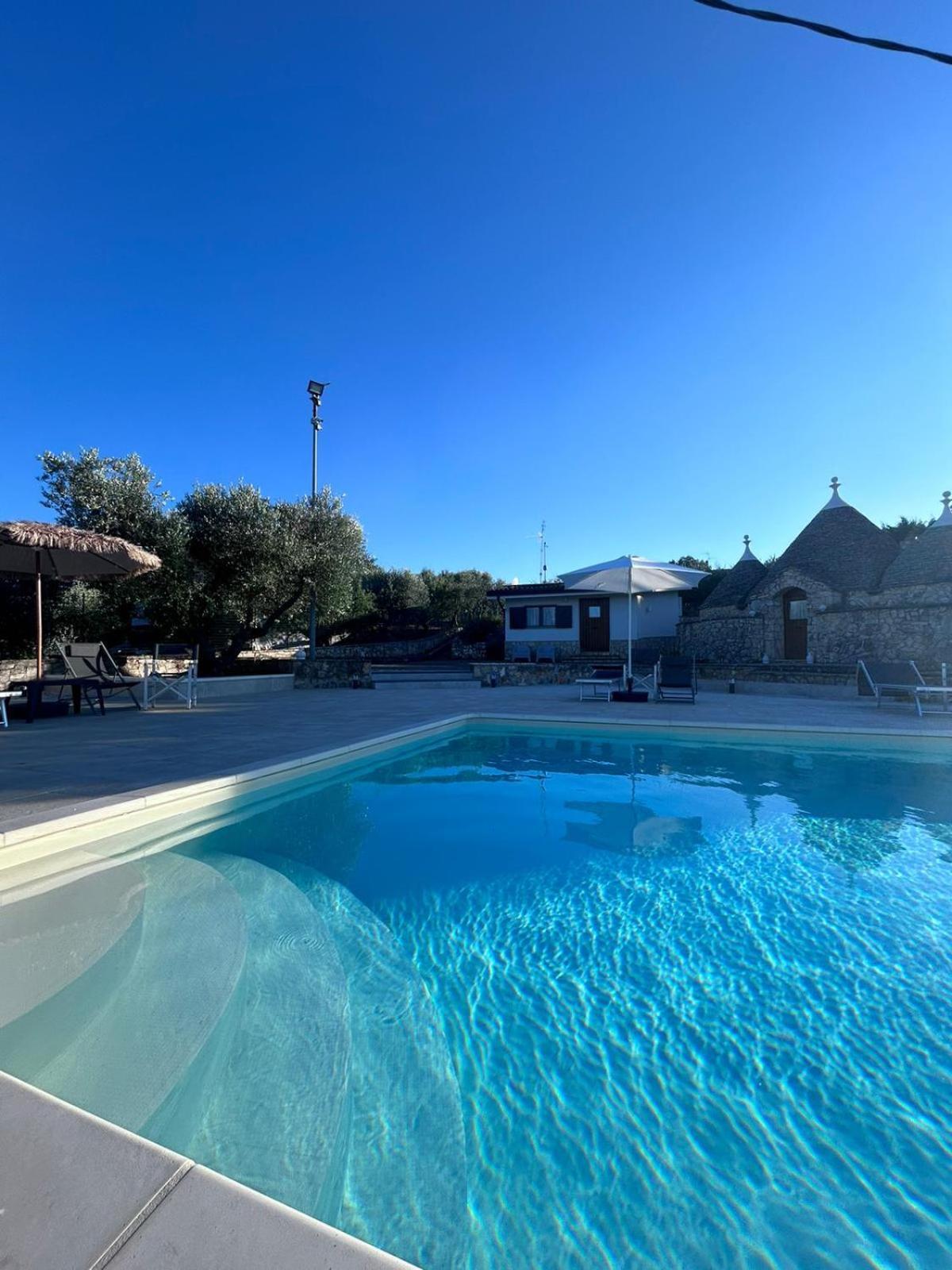I Trulli Di Eva Apartment โนซิ ภายนอก รูปภาพ